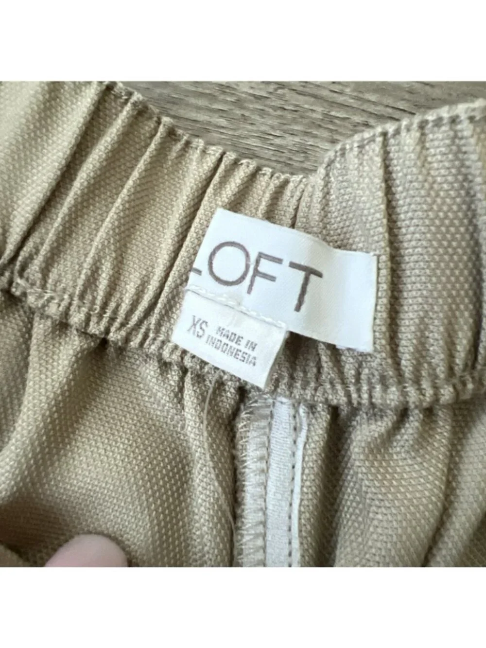 LOFT Wide Leg Pants Womens XS Beige Pleated Lyocell Culottes Gauchos NWT